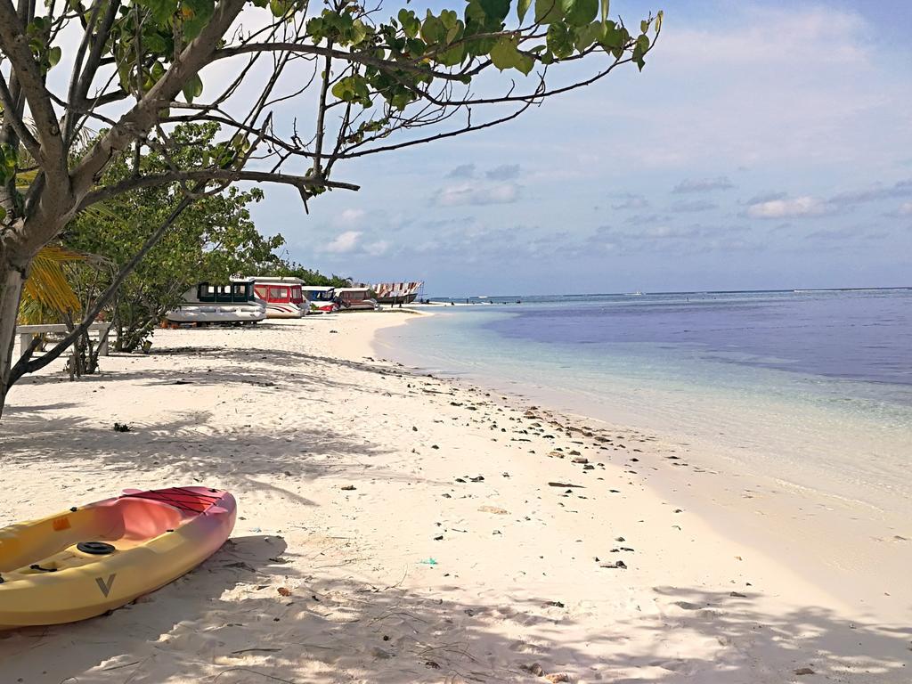 Royal Pearl Inn Maafushi Buitenkant foto
