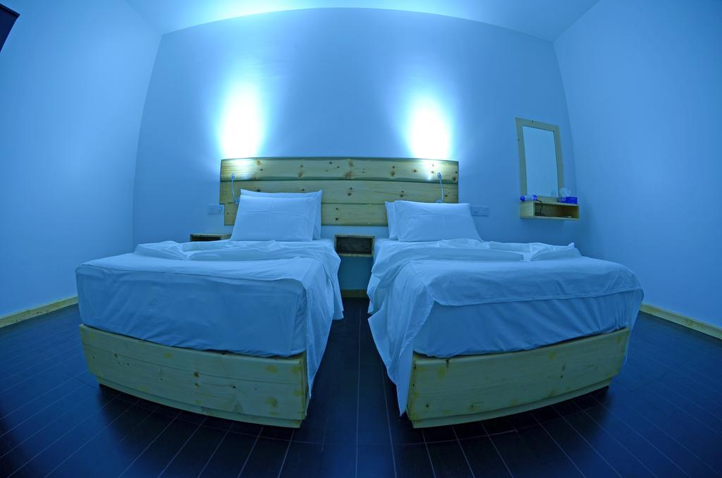Royal Pearl Inn Maafushi Buitenkant foto