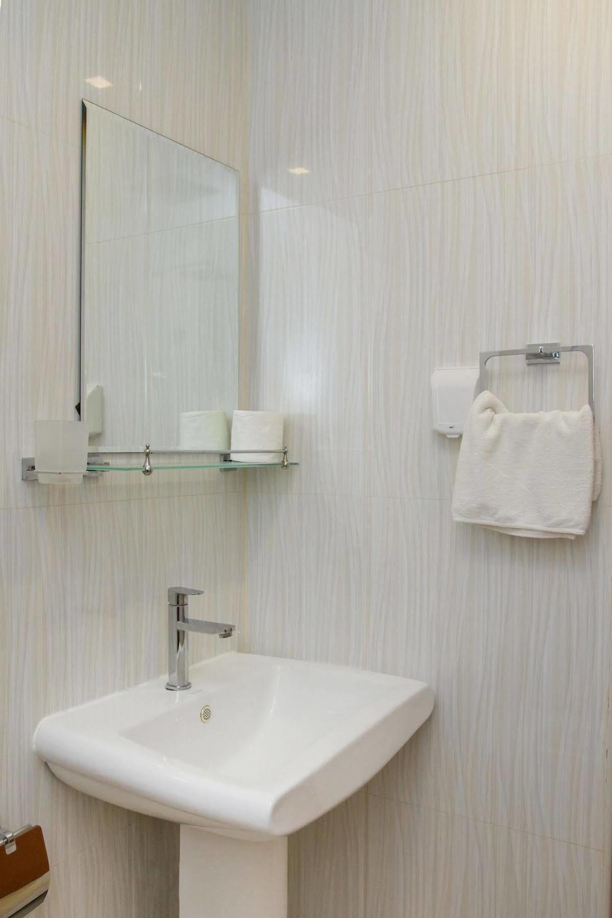Royal Pearl Inn Maafushi Buitenkant foto