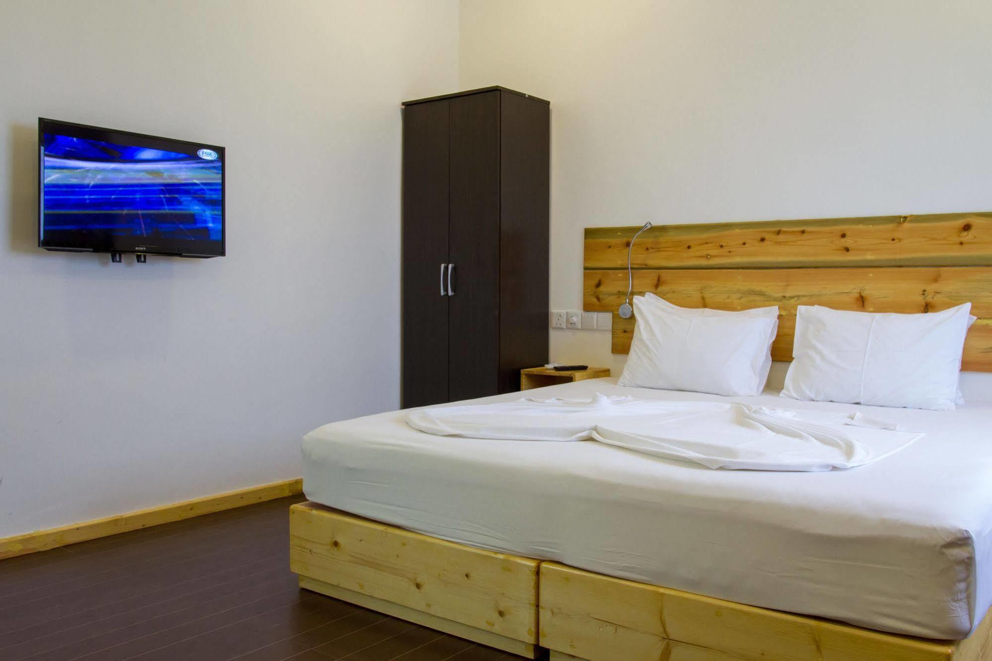 Royal Pearl Inn Maafushi Buitenkant foto